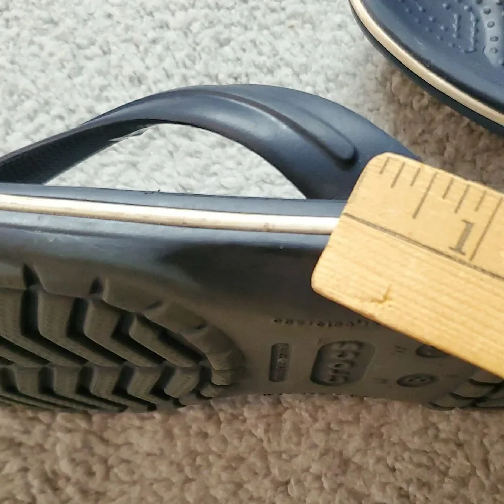 CROCS Men's Dark Blue Flip Flops Size 8